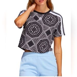 ADIDAS Mixed Geo Print Cropped Short Sleeve Tee - Women’s Medium - New W/O Tags